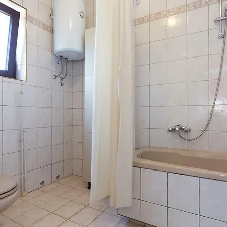11702a * Novi Vinodolski